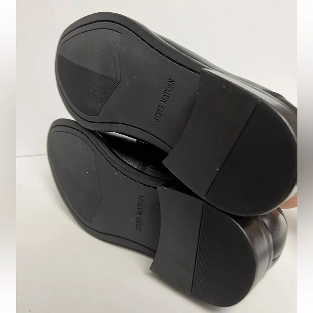 Steve Madden Men’s Ames Black Slip-On Loafers, Size 9 M.